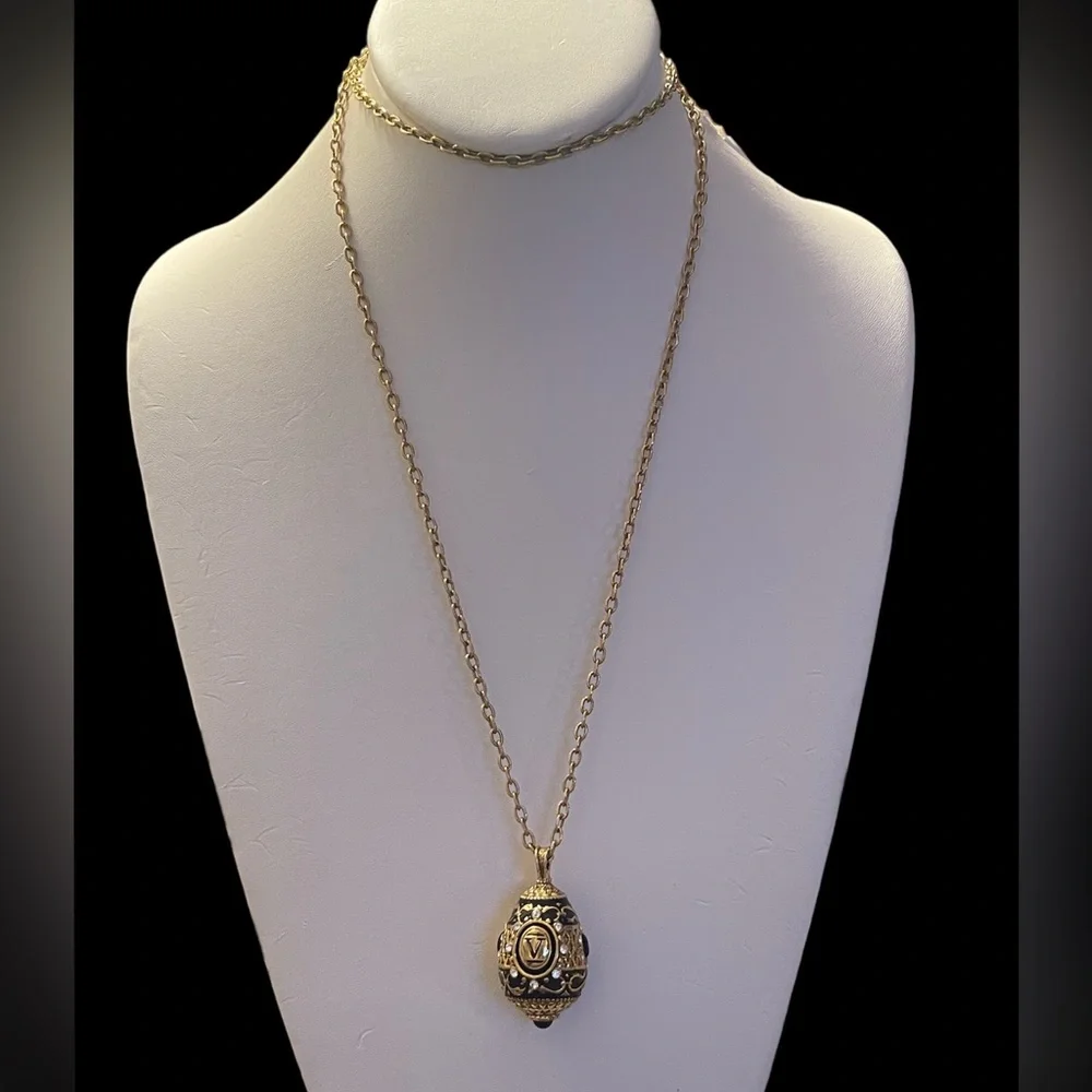 Joan Rivers Faberge style black enamel diamanté gold tone metal V Pendant - Picture 3 of 10